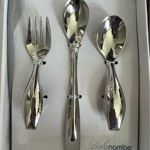 Elegant baby feeding gift set